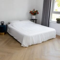 BluMill Luchtbed - 2-persoons - Ingebouwde Pomp - 203x152x36 Cm - Duurzame Keuze -Buitenkampeer Winkel 1200x1200 1106