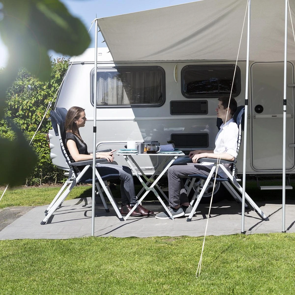 Campart Campingstoel CH-0592 - Opvouwbaar Met Hoofdsteun - 7 Verstelbare Standen - Lichtgewicht - Blauw 5 Campart Campingstoel CH-0592 - Opvouwbaar Met Hoofdsteun - 7 Verstelbare Standen - Lichtgewicht - Blauw - Afbeelding 3