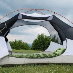 TRVLMORE Slaapmat - Zelfopblazend - 1 Persoons - Ingebouwde Pomp En Kussen - Groen -Buitenkampeer Winkel 1200x1200 821