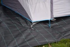 Campingdoek - Gronddoek - Worteldoek 5,25M X 8M Totaal 42M² + 15 GRATIS Grondpennen. Hoge Kwaliteit, Lucht En Water Doorlatend. -Buitenkampeer Winkel 1200x800 246