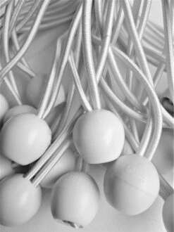 Partytent Elastiek Met Balletje | Lang| +/- 16 Cm | 40 Stuks -Buitenkampeer Winkel 899x1200 3